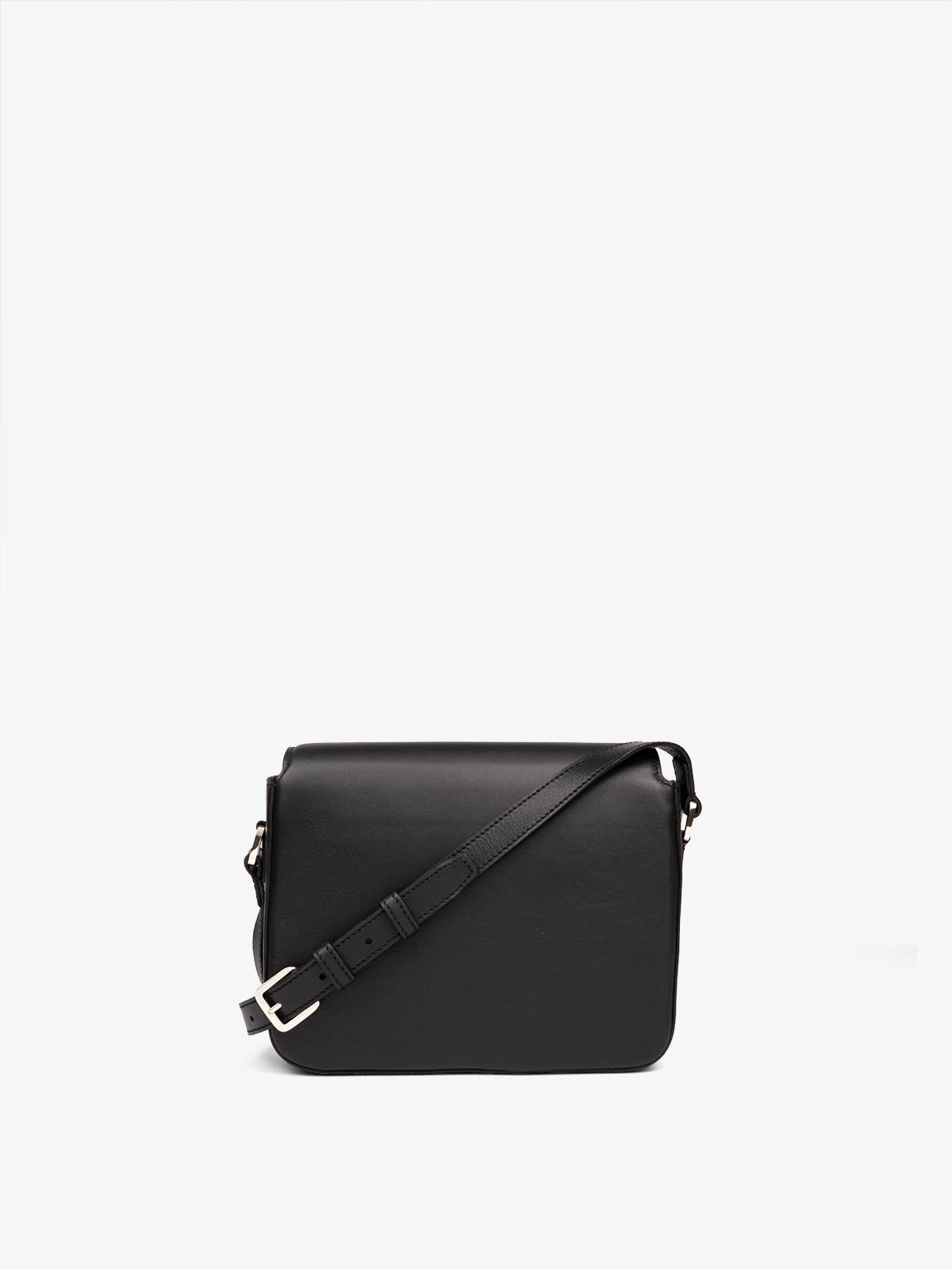 bonatina-cartera-cuero-artesanal-martina-pequena-negro-espalda-61.jpg Cartera de cuero artesanal Bonatina, modelo Martina, tamaño pequeño, color negro, vista de espalda