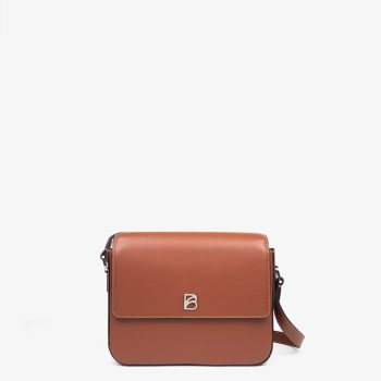 bonatina-cartera-cuero-artesanal-martina-pequena-suela-frente-62.jpg Cartera de cuero artesanal Bonatina, modelo Matina, tamaño pequeño, color suela, vista de frente