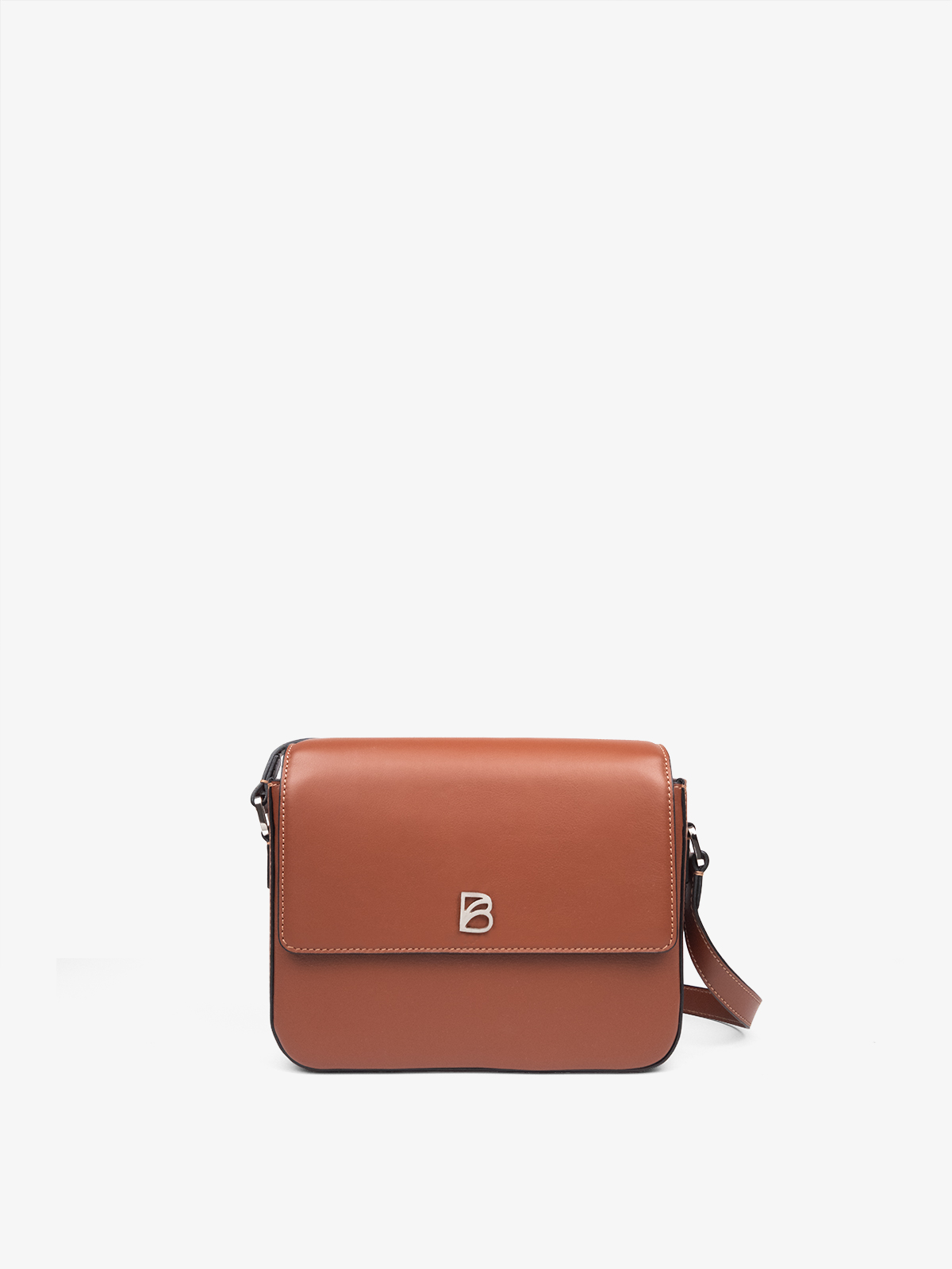 Cartera de cuero artesanal Bonatina, modelo Matina, tamaño pequeño, color suela, vista de frente