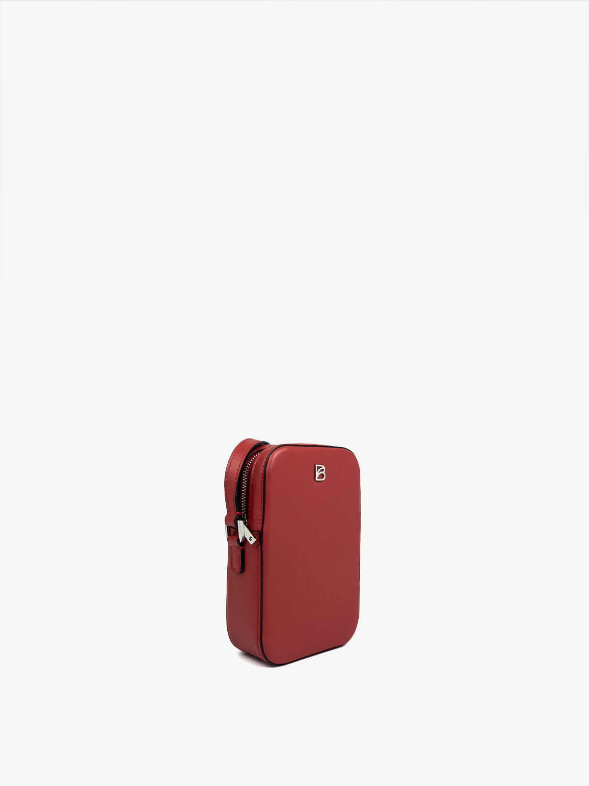 Cartera elegante para mujer de cuero argentino Bonatina ,modelo Paula ,tamaño mini, en color rojo, vista oblicuo