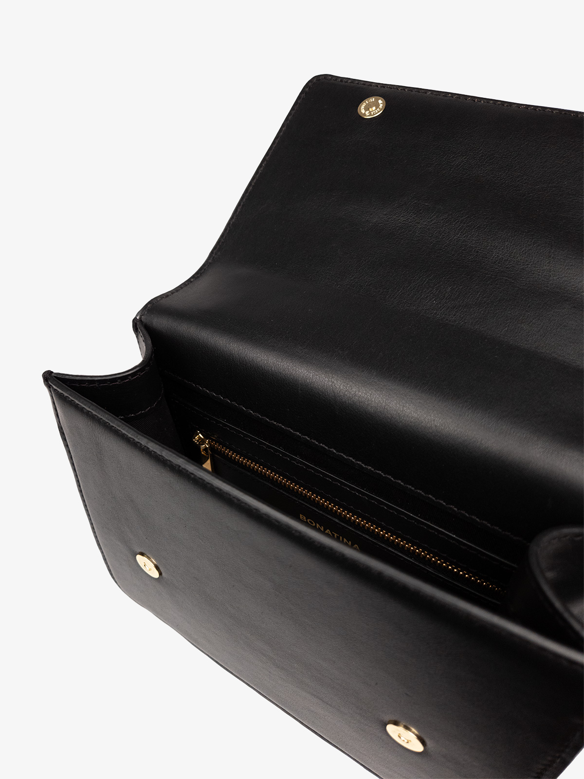 bonatina-cartera-cuero-artesanal-julia-pequena-negro-detalle-12 Cartera de cuero artesanal Bonatina, modelo Julia, tamaño pequeño, color negro, vista detalle