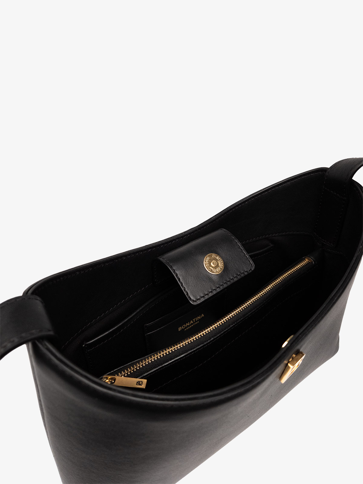 bonatina-cartera-cuero-artesanal-clara-mediana-baja-negro-detalle-131.jpg