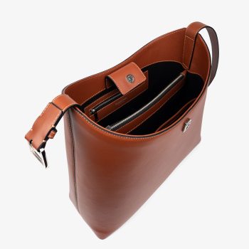 bonatina-cartera-cuero-calidad-clara-grande-suela-detalle-136.jpg Cartera de cuero de calidad Bonatina,modelo Clara,tamaño grande,color suela,vista de detalle